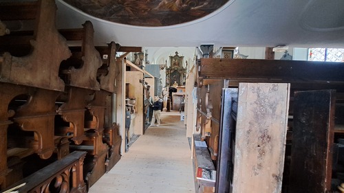 Alte Kirche Nofels bei der Besichtigung / Diözesanes Bauamt